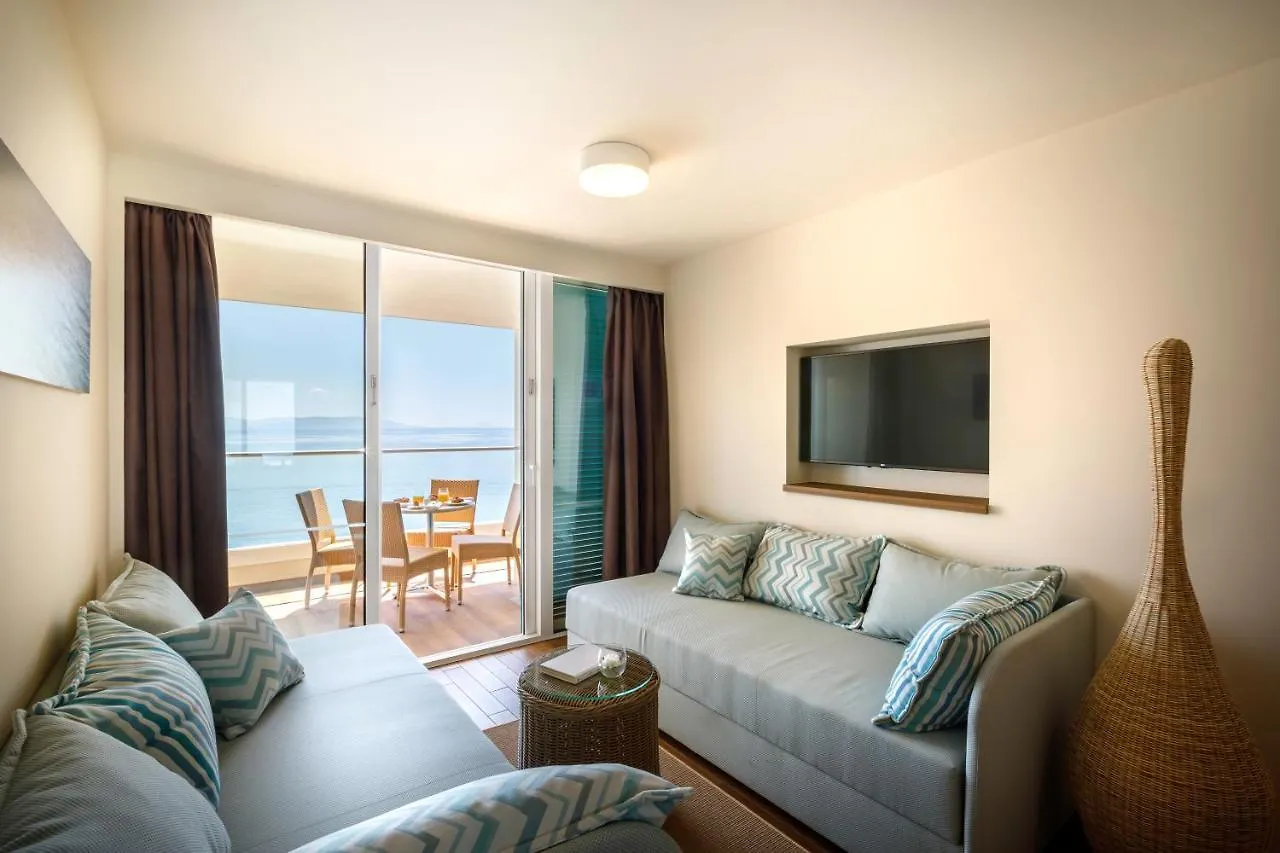 Valamar Bellevue Resort 라벡 4*,